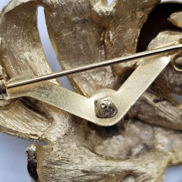 Estate Statement Brooch Vintage Leaves Fern Bouquet Brushed Gold Tone Floral - Picture 7 of 8